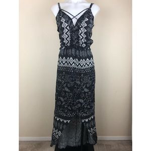 NEW Xhilaration Plus Womens Floral Black Sun Dress